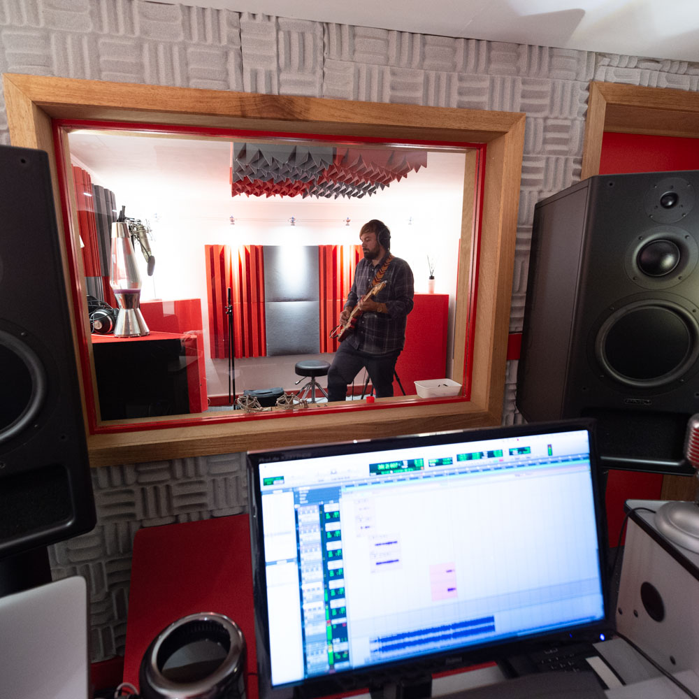 Indoluwe at SoundReplay recording studio